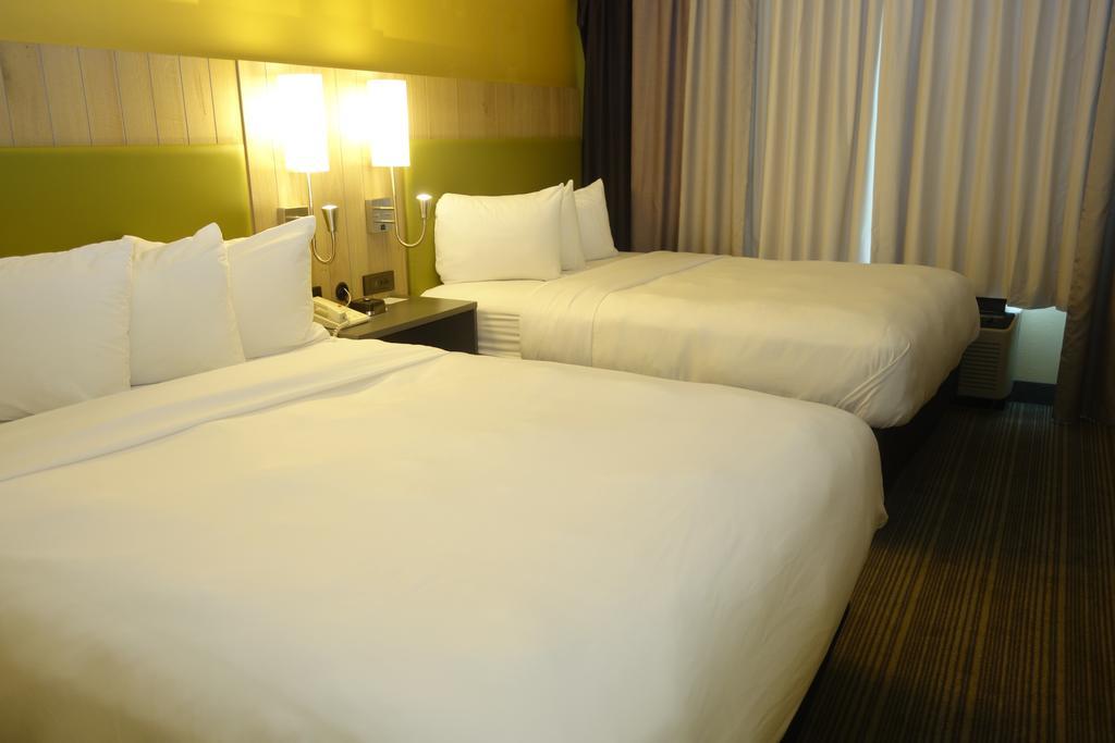 Country Inn & Suites By Radisson, Burlington Elon , Nc Kültér fotó