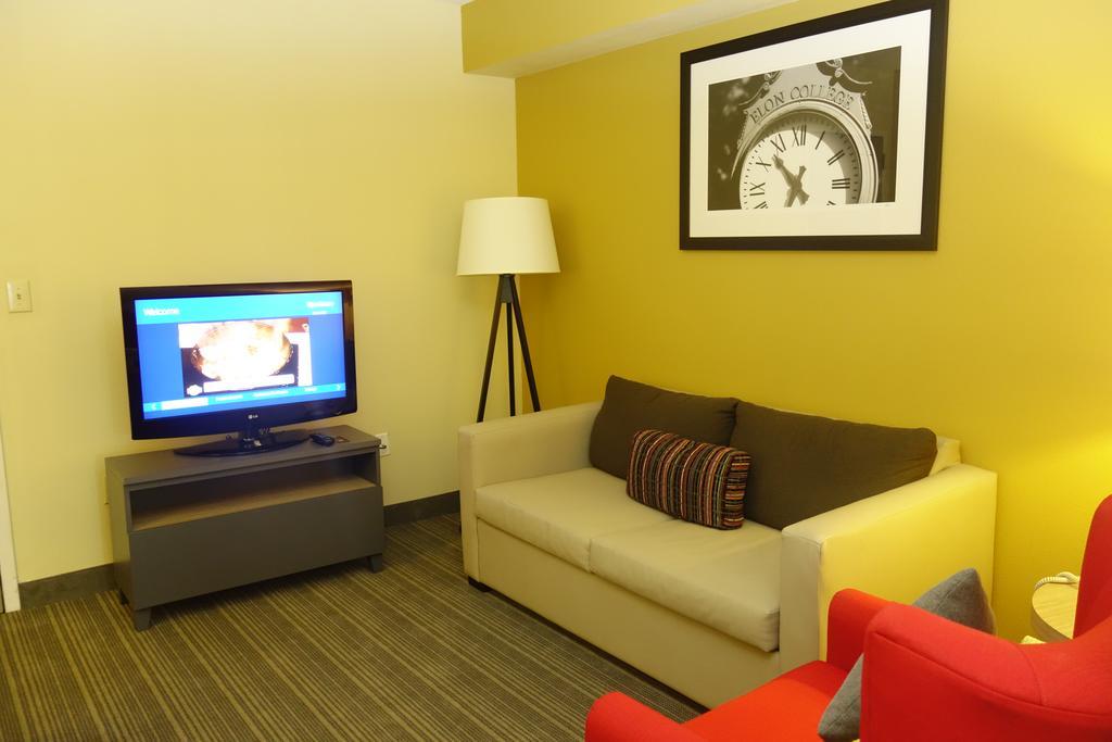 Country Inn & Suites By Radisson, Burlington Elon , Nc Kültér fotó