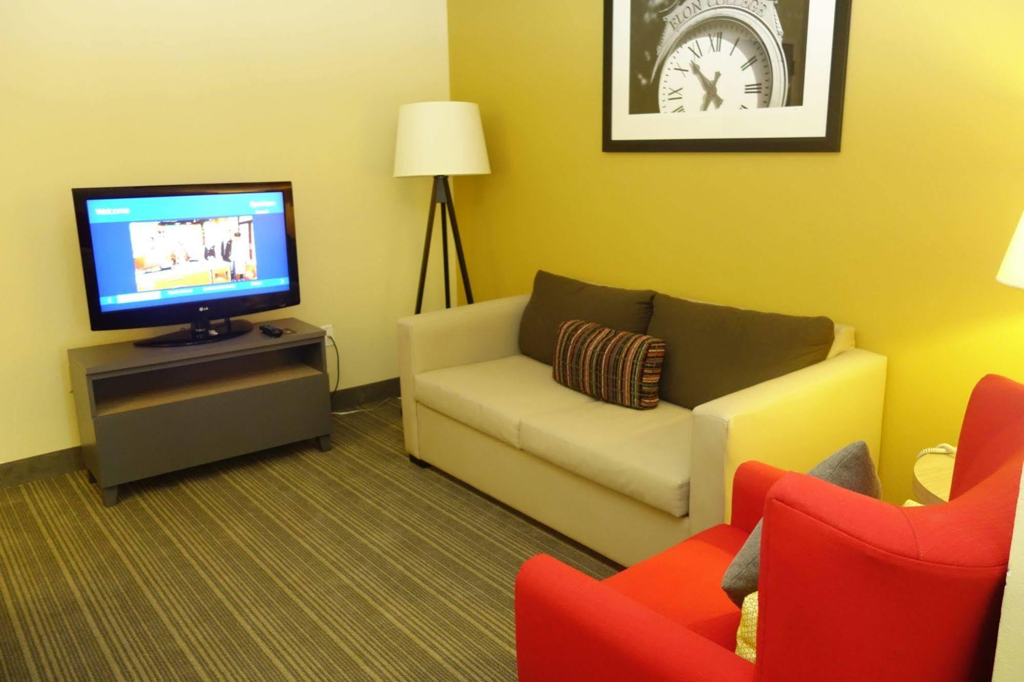 Country Inn & Suites By Radisson, Burlington Elon , Nc Kültér fotó