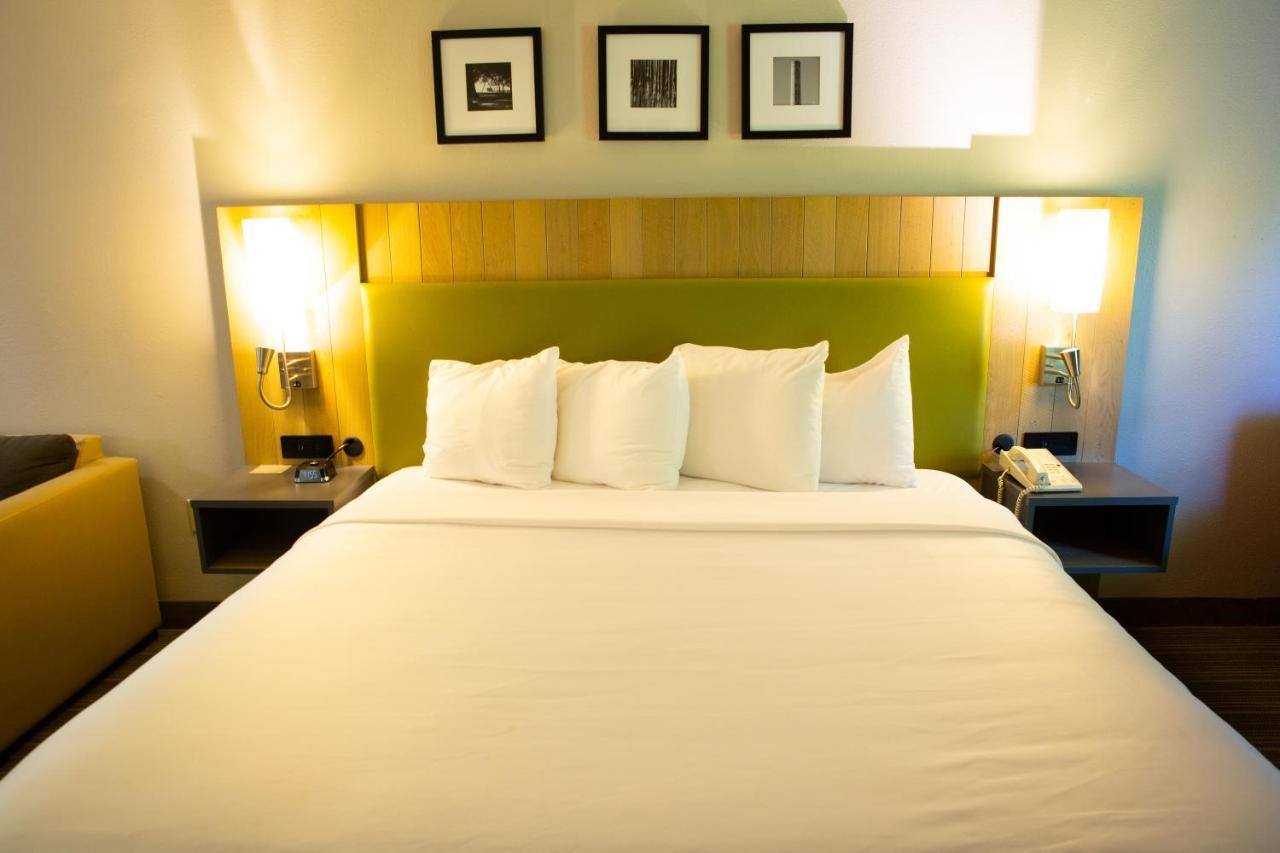 Country Inn & Suites By Radisson, Burlington Elon , Nc Kültér fotó